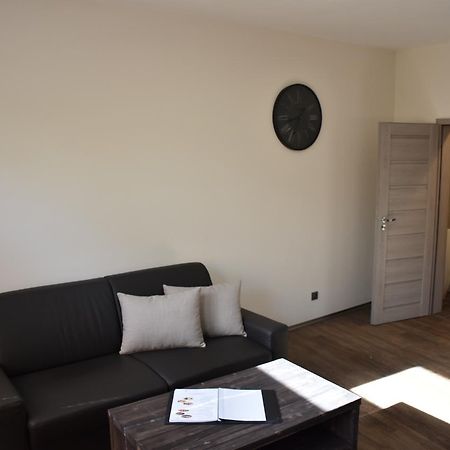 Penzion Víno Hruška Blatnička Blatnicka Exterior foto
