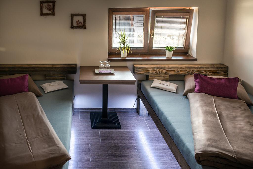 Penzion Víno Hruška Blatnička Blatnicka Quarto foto