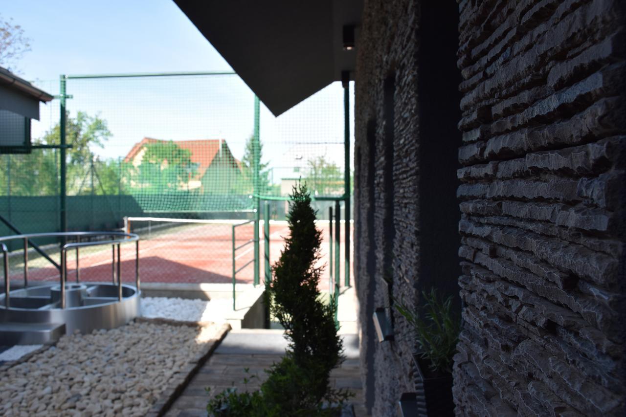 Penzion Víno Hruška Blatnička Blatnicka Exterior foto