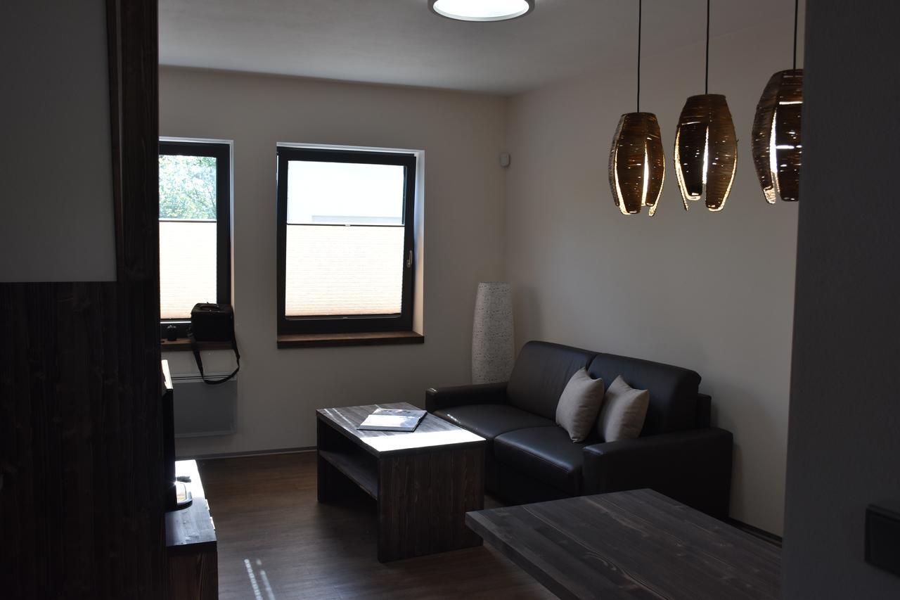 Penzion Víno Hruška Blatnička Blatnicka Exterior foto